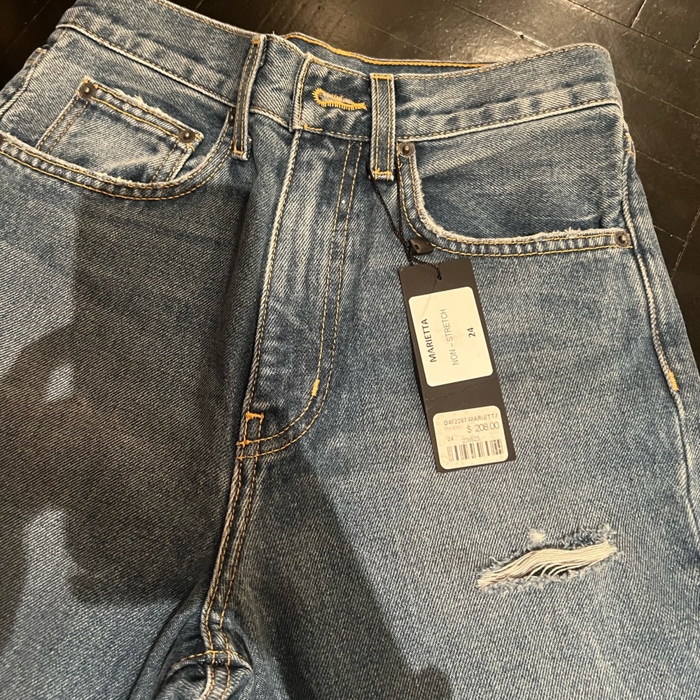 NWT Carmar denim size 24